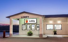 Super 8 By Wyndham Adel Ga I-75